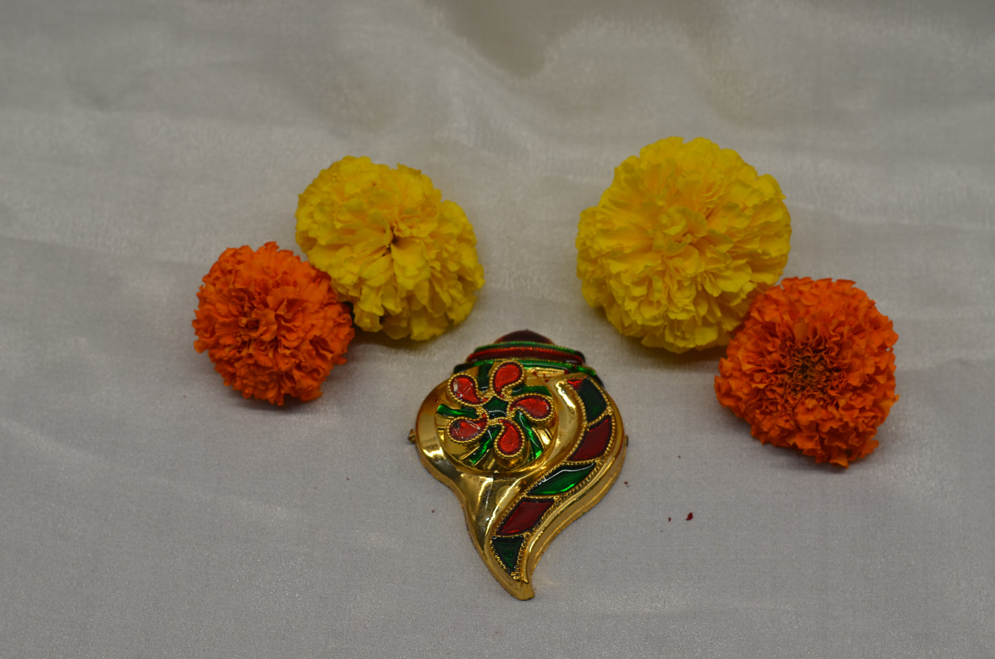 Small shankh haldi kumkum holder
